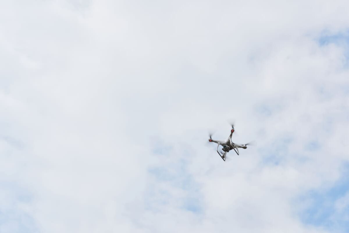 drone-quad-copter-with-high-resolution-digital-camera-sky