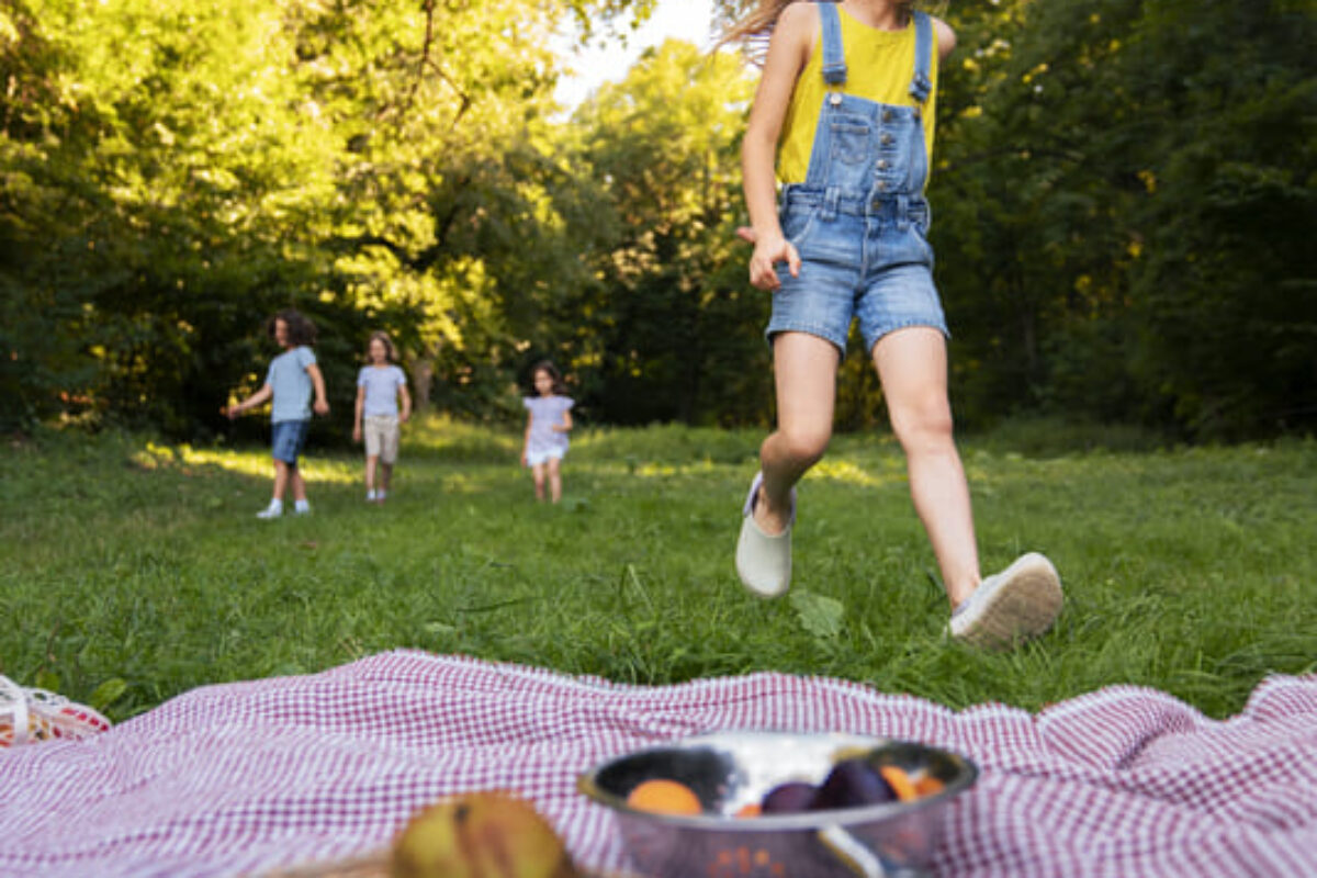 kids-running-outdoors-full-shot