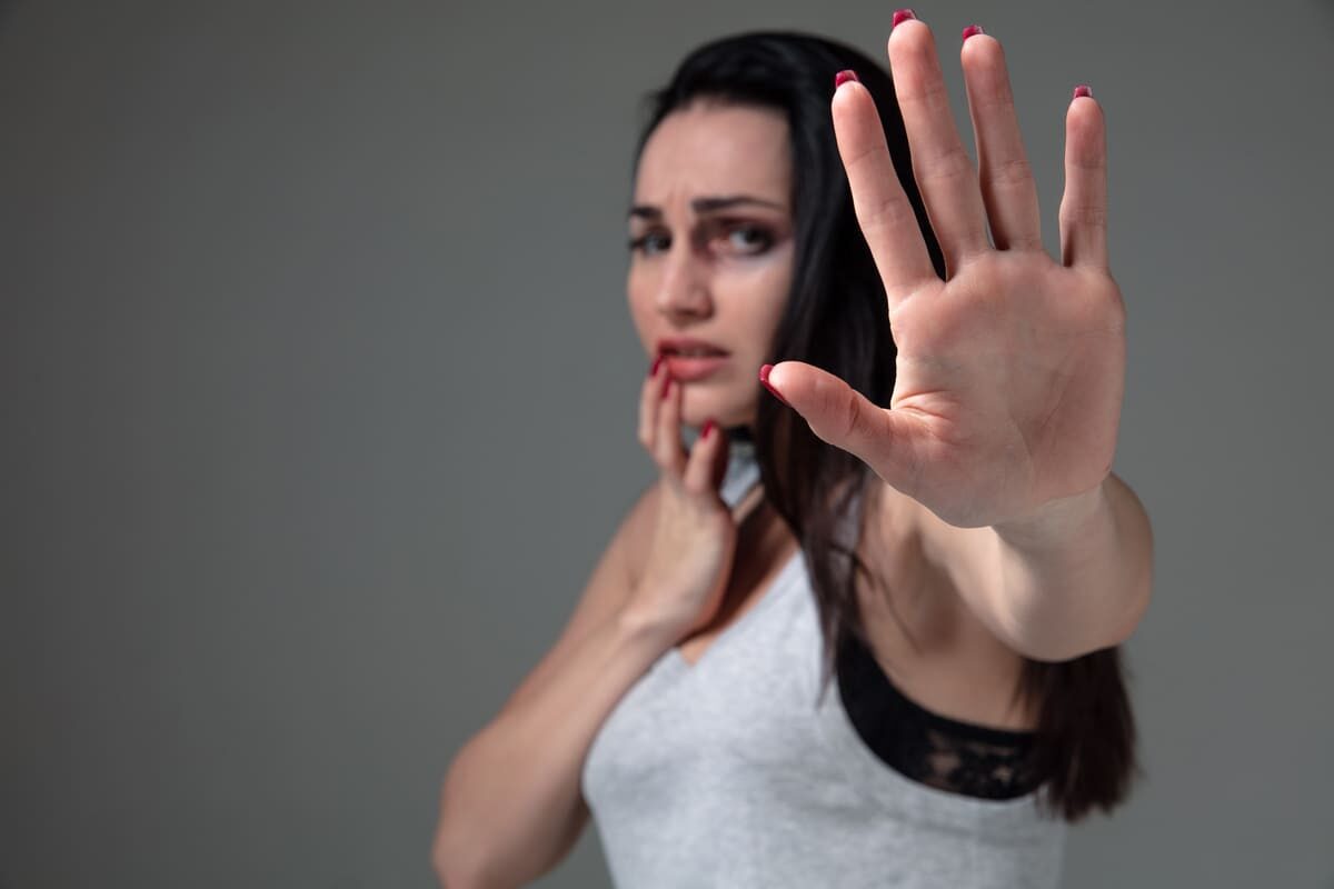 woman-fear-domestic-abuse-violence-concept-female-rights (1)